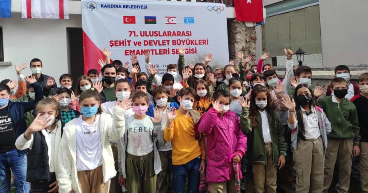 Kandıra'da Şehit ve Devlet Büyükleri Emanetleri Sergisini 2 bin kişi ziyaret etti