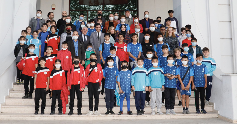Körfez’de: “Bir öğün de bizden olsun”