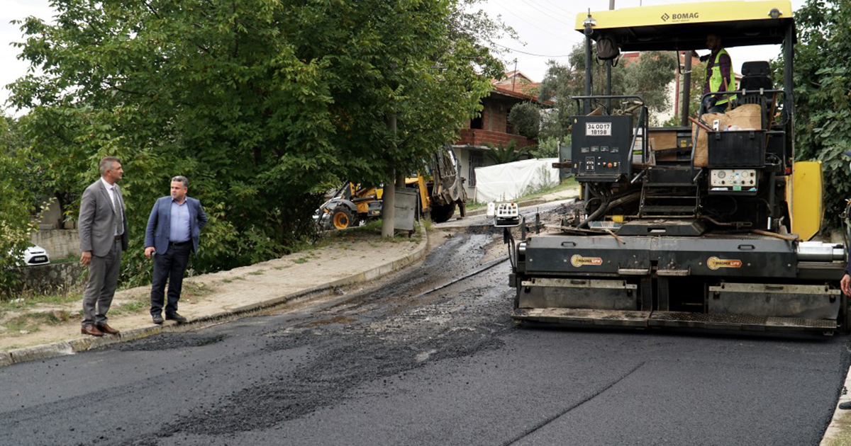 GÖLCÜK’TE YOLLAR YENİLENMEYE DEVAM EDİYOR