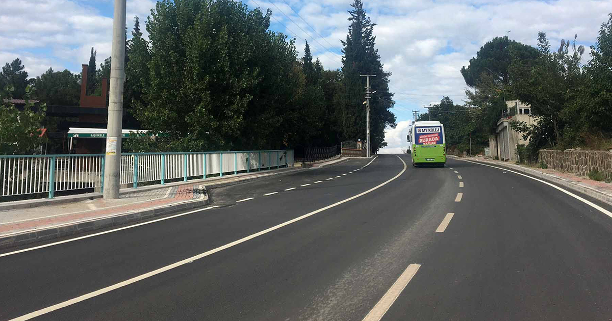 Başiskele Beyoğlu ve Kirazlıbahçe caddelerinde yol çizgileri çizildi