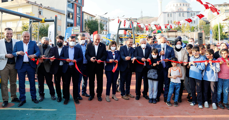 Yavuz Sultan Selim’de iki yeni park açıldı