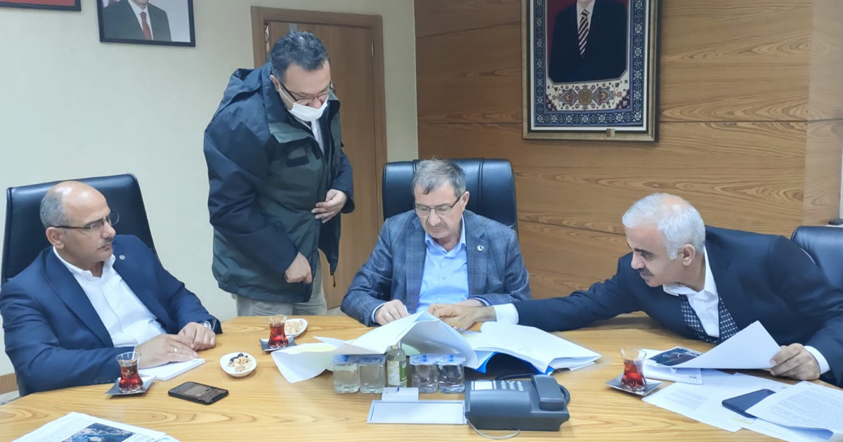 ŞEKER, KÖRFEZ İÇİN KOLLARI SIVADI !