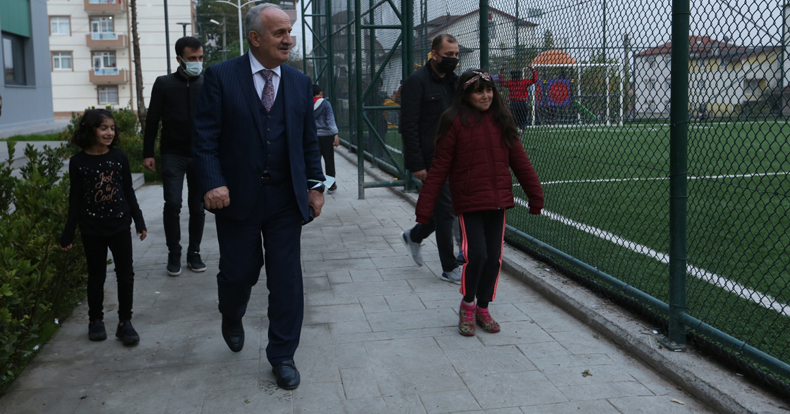 Başkan Aygün´den Gençlik Merkezine ziyaret