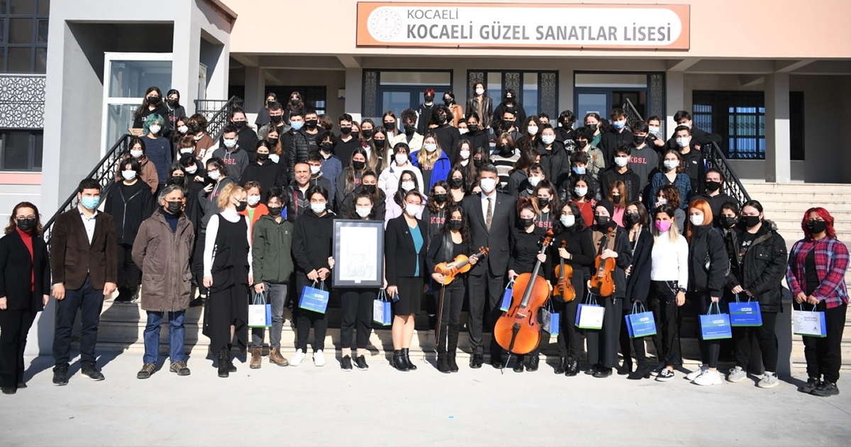 BAŞKAN KOCAMAN KOCAELİ GÜZEL SANATLAR LİSESİ’NDE