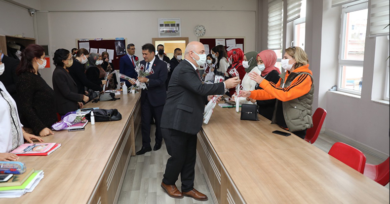 Yaklaşık 3 bin 500 öğretmen tek tek ziyaret edildi