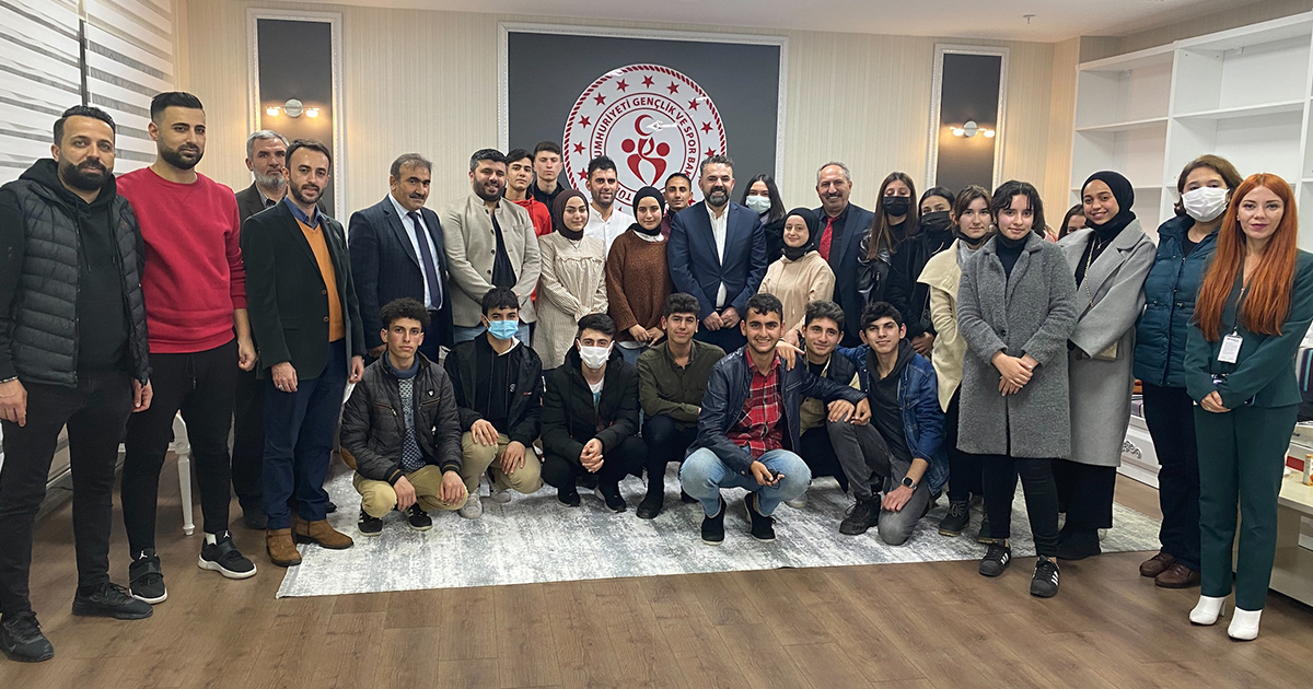 POLİSAN HOLDİNG’DEN LİSE ÖĞRENCİLERİNE İLHAM VEREN BULUŞMA!