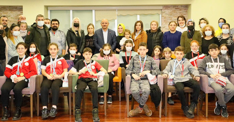 Başkan Söğüt: Başarınız ve duruşunuzla örnek olun