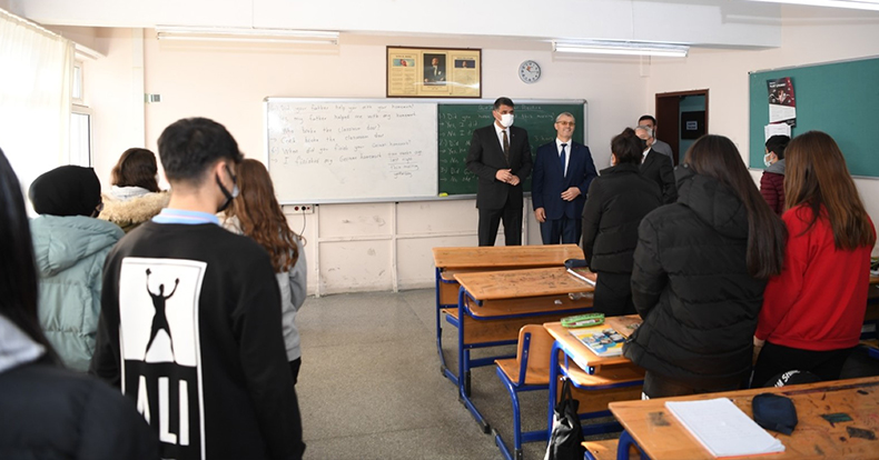 BAŞKAN KOCAMAN LİSE GÜNLERİNE GERİ DÖNDÜ