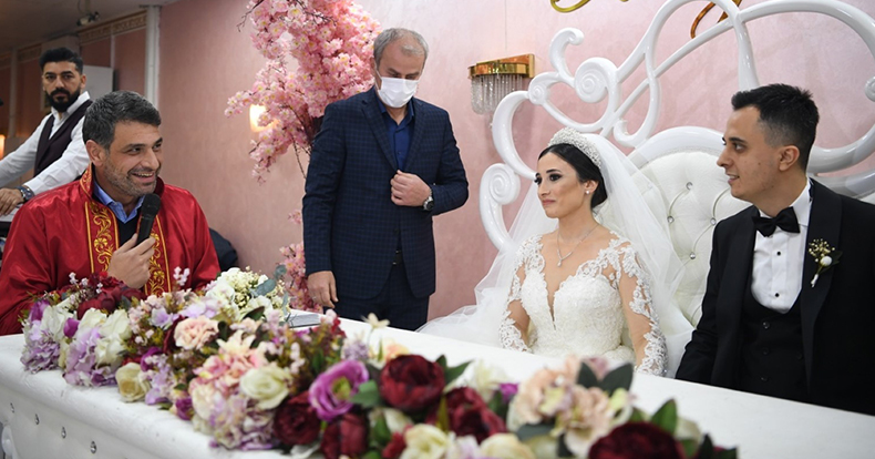 Kartepe'de 760 çift dünya evine girdi