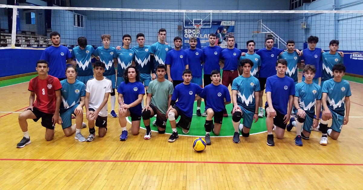  Büyükşehir Kağıtspor genç yetenekleri geleceğe hazırlıyor.   