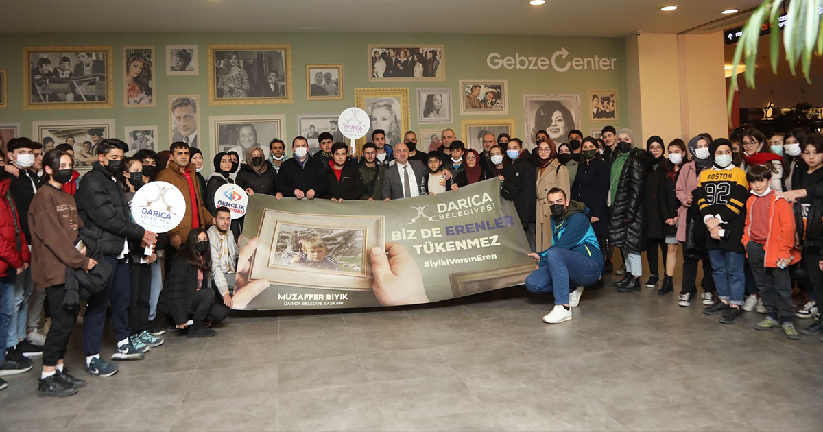 Başkan Bıyık 105 genç ile “İyi ki Varsın Eren” filmini izledi
