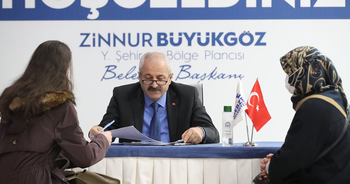 Gebze'de vatandaşların talepleri, halk buluşmasında dinleniyor