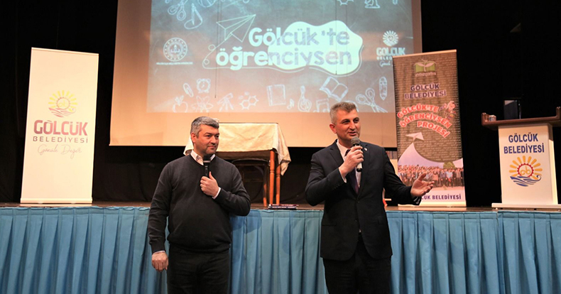Yazar Recep Yiğit Efe, öğrencilerle bir araya geldi