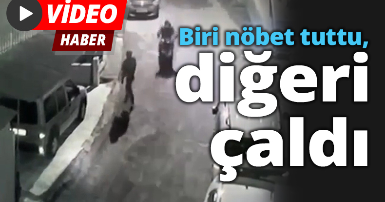 Biri nöbet tuttu, diğeri çaldı
