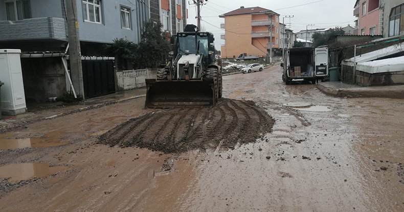 Bozulan yollara hızlı müdahale