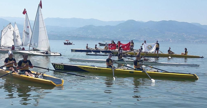 Gençler rotasını “İzmit Yelken Kulübü” ile bulacak