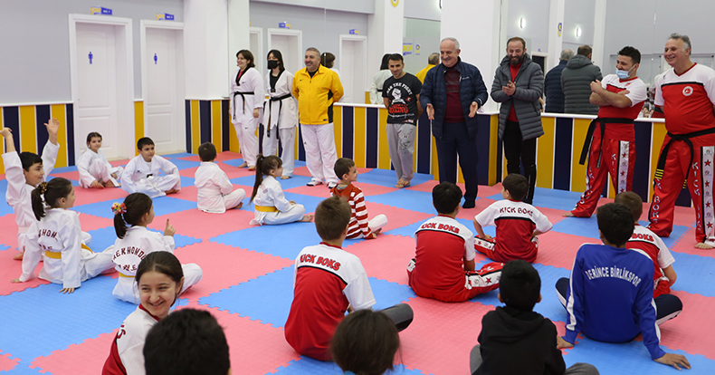 Spor Merkezi’nde Çalışmalar Sürüyor