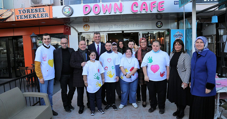 Sezer ve Katırcıoğlu, Down Sendromlu Bireylerle Bir Araya Geldi