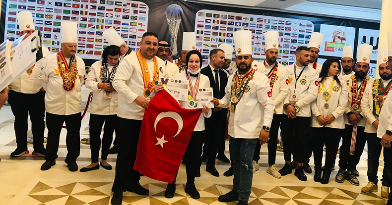İzmit Nuh Çimento MTAL “ Altın Kızları”