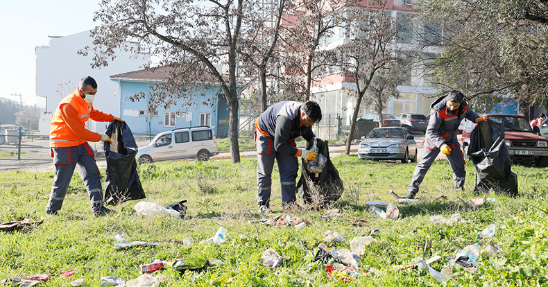 Körfez’de temizlik ekipleri dört bir yanda