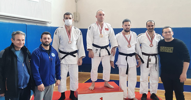 Kağıtspor’un engelsiz şampiyonları