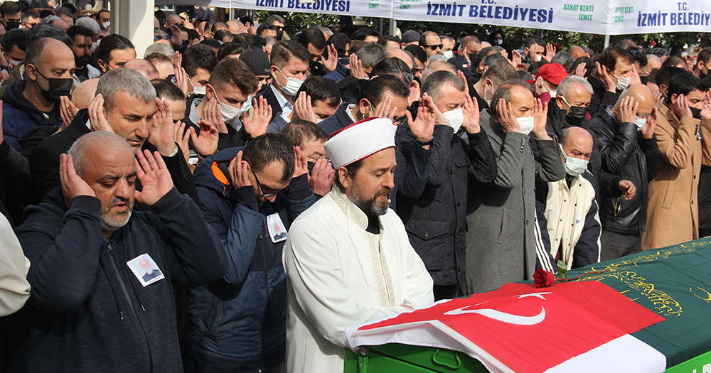 Saldırıya uğrayan gazeteci Güngör Arslan son yolculuğuna uğurlandı