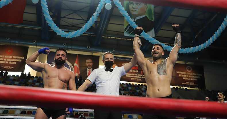 Kick Boks’ta büyük heyecan devam ediyor