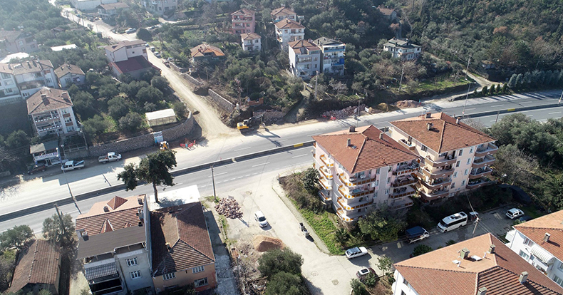 Karamürsel Tepeköy’de kavşak çalışması başladı