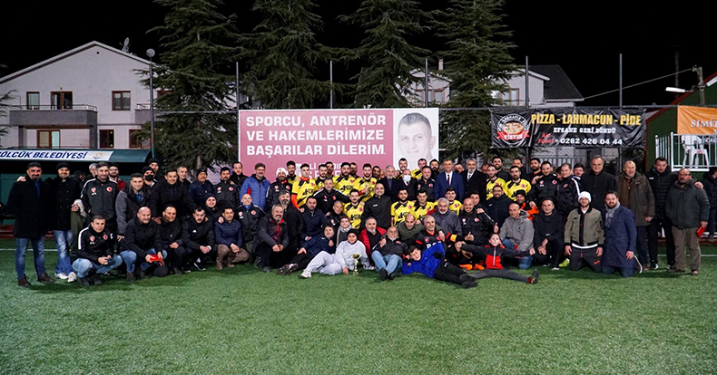 Gölcük Belediyesi Veteranlar Futbol Turnuvası'nda şampiyon: KGM Yapı