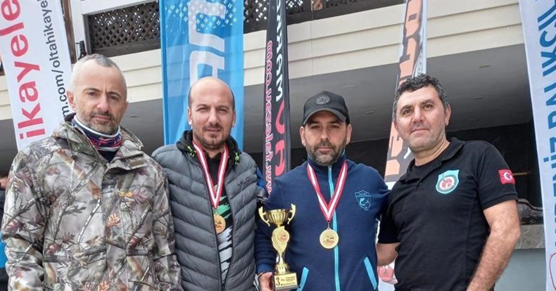 Kocaelili profesyonel balıkçılar Antalya'da 3. oldu