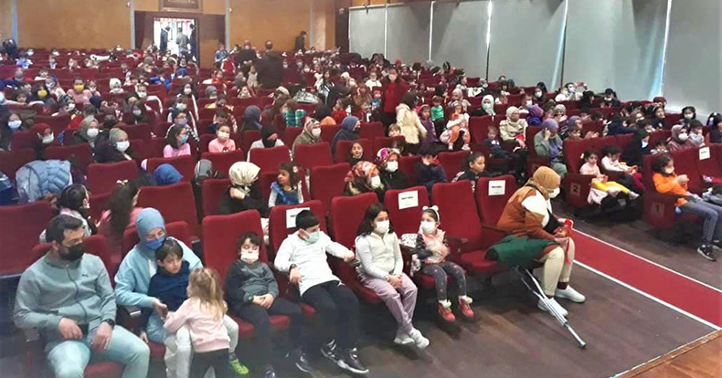 Tiyatro Oyunları Büyük İlgi Görmeye Devam Ediyor