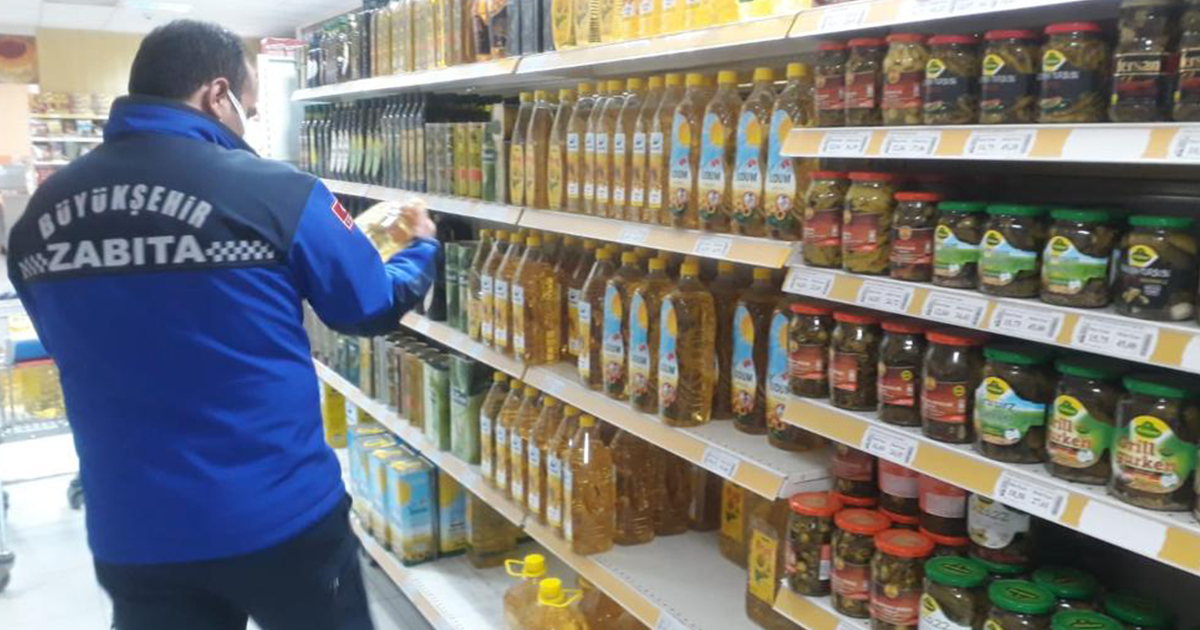 Büyükşehir Zabıtasının market  denetimleri sürüyor   