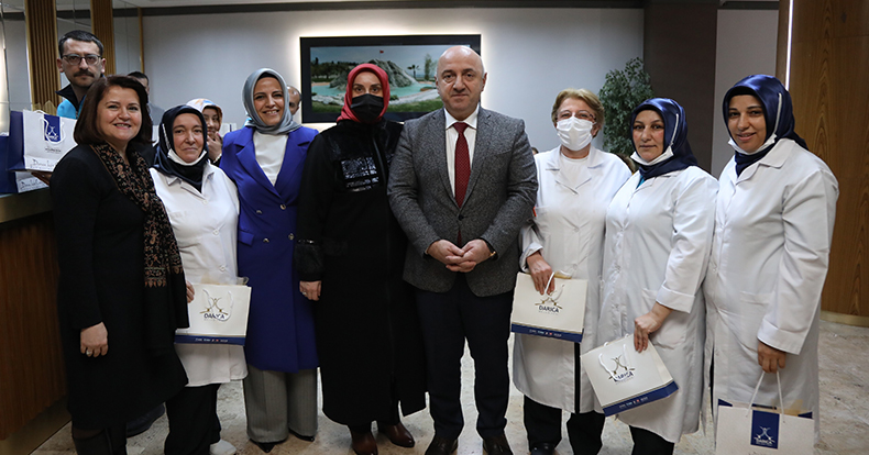 Başkan Bıyık, kadın çalışanların gününü kutladı