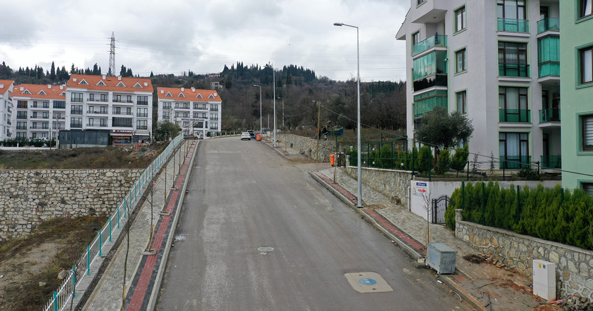 Karamürsel 101. Caddede aydınlatma tamam