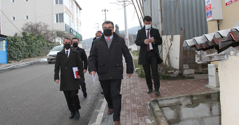 Vali Yardımcısı Ali Ada Gebze’de Haneleri Ziyaret Etti, Kandillerini Kutladı