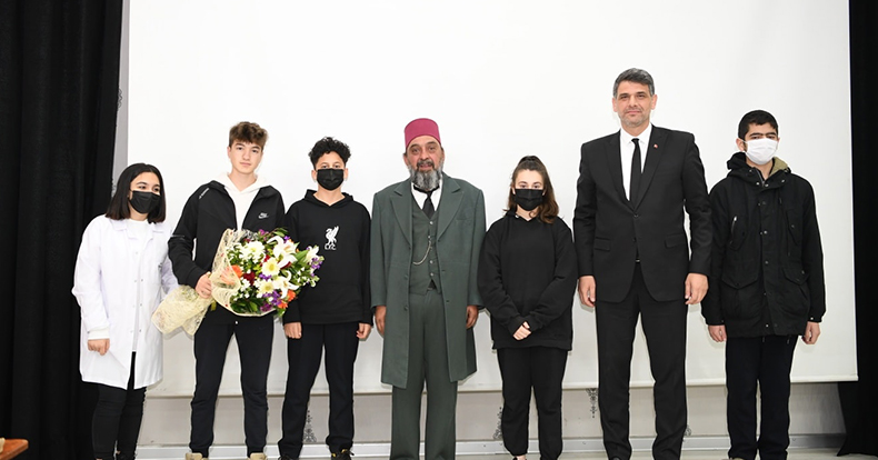 Kartepe'de Ahmet Yenilmez Büyük İlgi Gördü