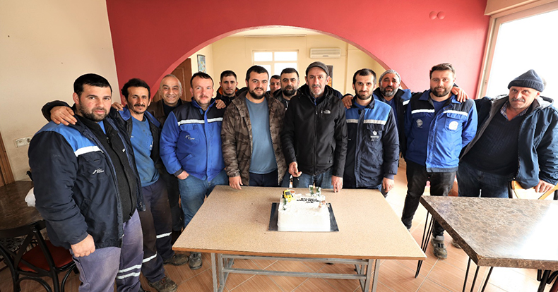 Başiskele Esnafından Karla Mücadele Ekibine Jest