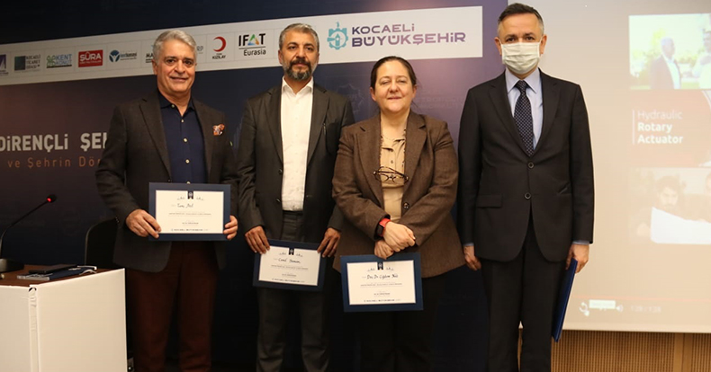   DOÇ. DR. ÇİĞDEM NAS TÜM DÜNYANIN DÖNÜŞÜMDE OLDUĞU BİR DÖNEMDEYİZ