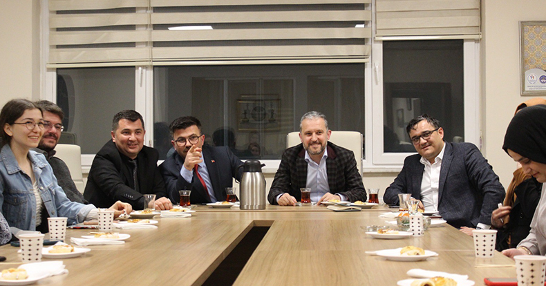Müdürler öğrenciler ile bir araya geldi