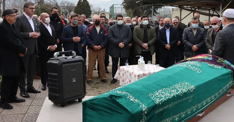 Başkan Yıldızlı'nın anneannesi son yolculuğuna uğurlandı