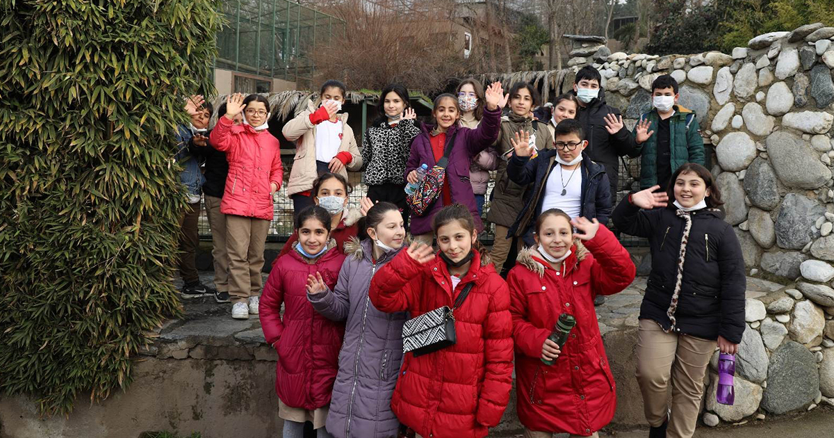  Darıca'da çocuklar Hayvanat Bahçesi’ni geziyor