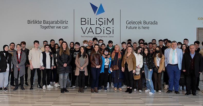 KSO’dan bilişim öğrencilerine özel gezi 