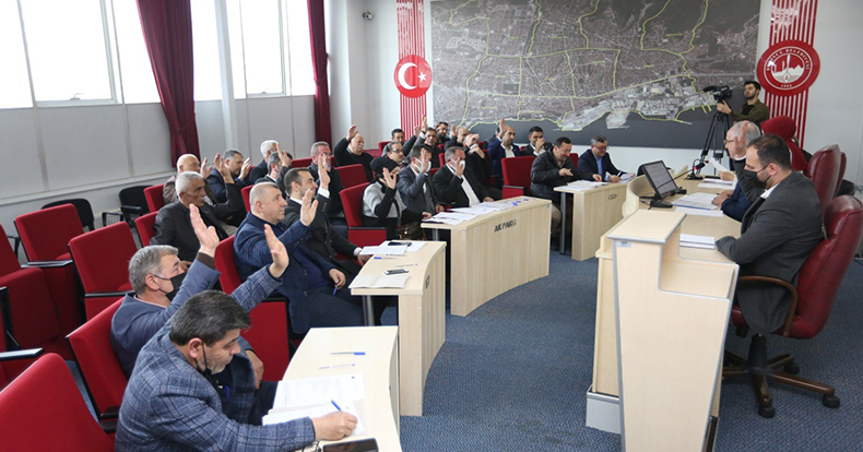 Derince Belediyesi'nde encümen ve komisyon üyeleri belirlendi