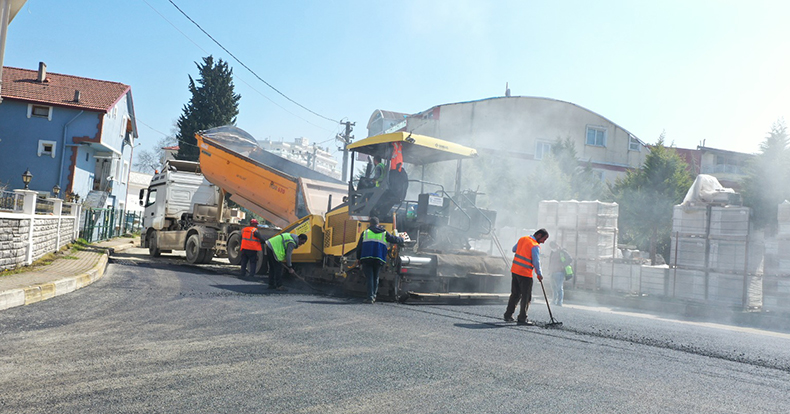 Başiskele’de Asfalt Seferberliği Başladı