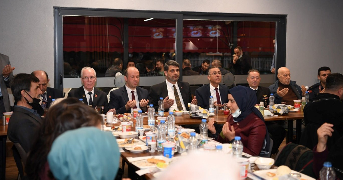 KOCAMAN ŞEHİT VE GAZİ YAKINLARI İLE İFTARDA