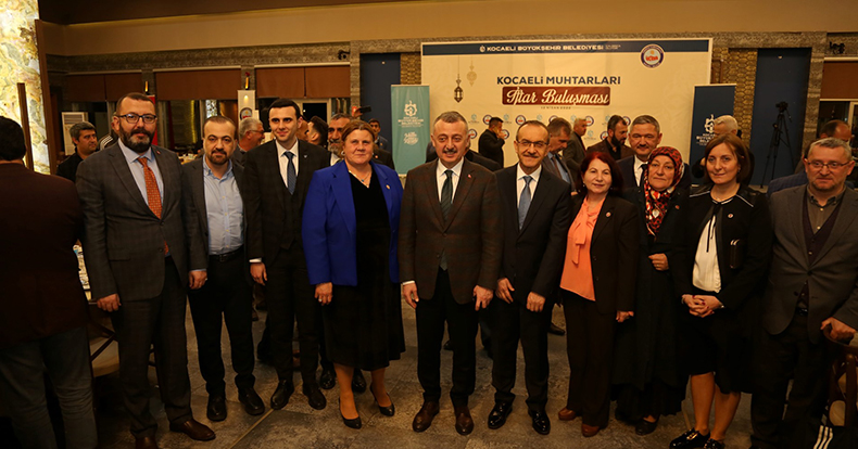 Yavuz ve Büyükakın, iftarda muhtarlarla bir araya geldi