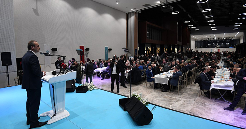 Bakan Kurum, Kocaelili Hemşehrilerimizle İftarda Bir Araya Geldi