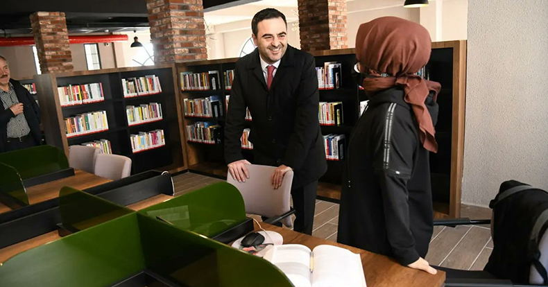 Kitaphane İlk Misafirlerini Ağırladı