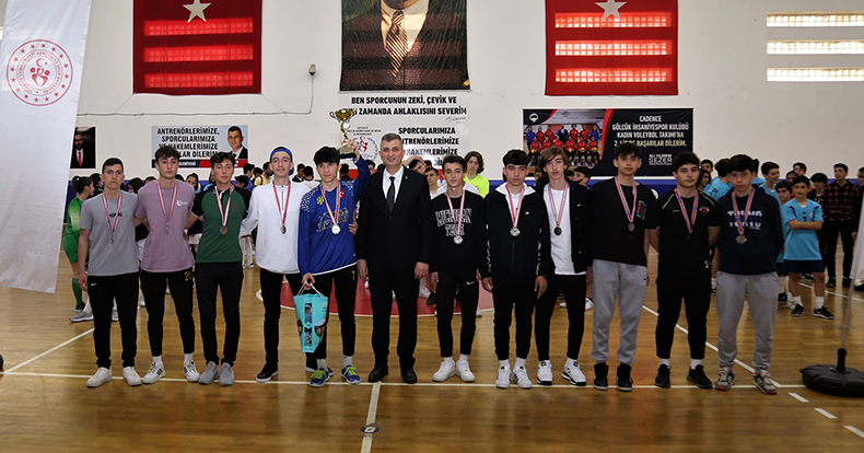 Gölcük'te 23 Nisan Coşkusu Futsal Turnuvası İle Devam Etti