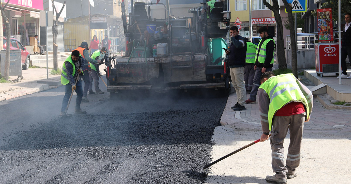 Darıca Battalgazi Caddesi sıcak asfaltla buluşturuldu